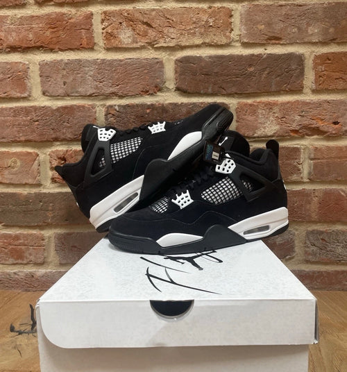 J4 White Thunder