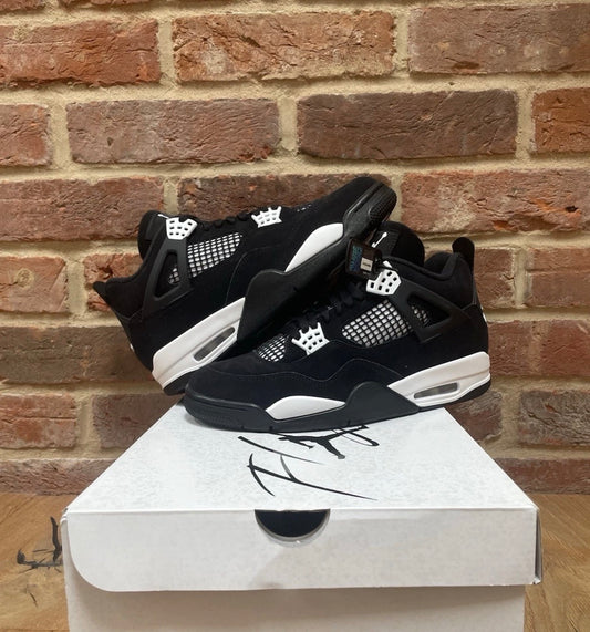 J4 White Thunder